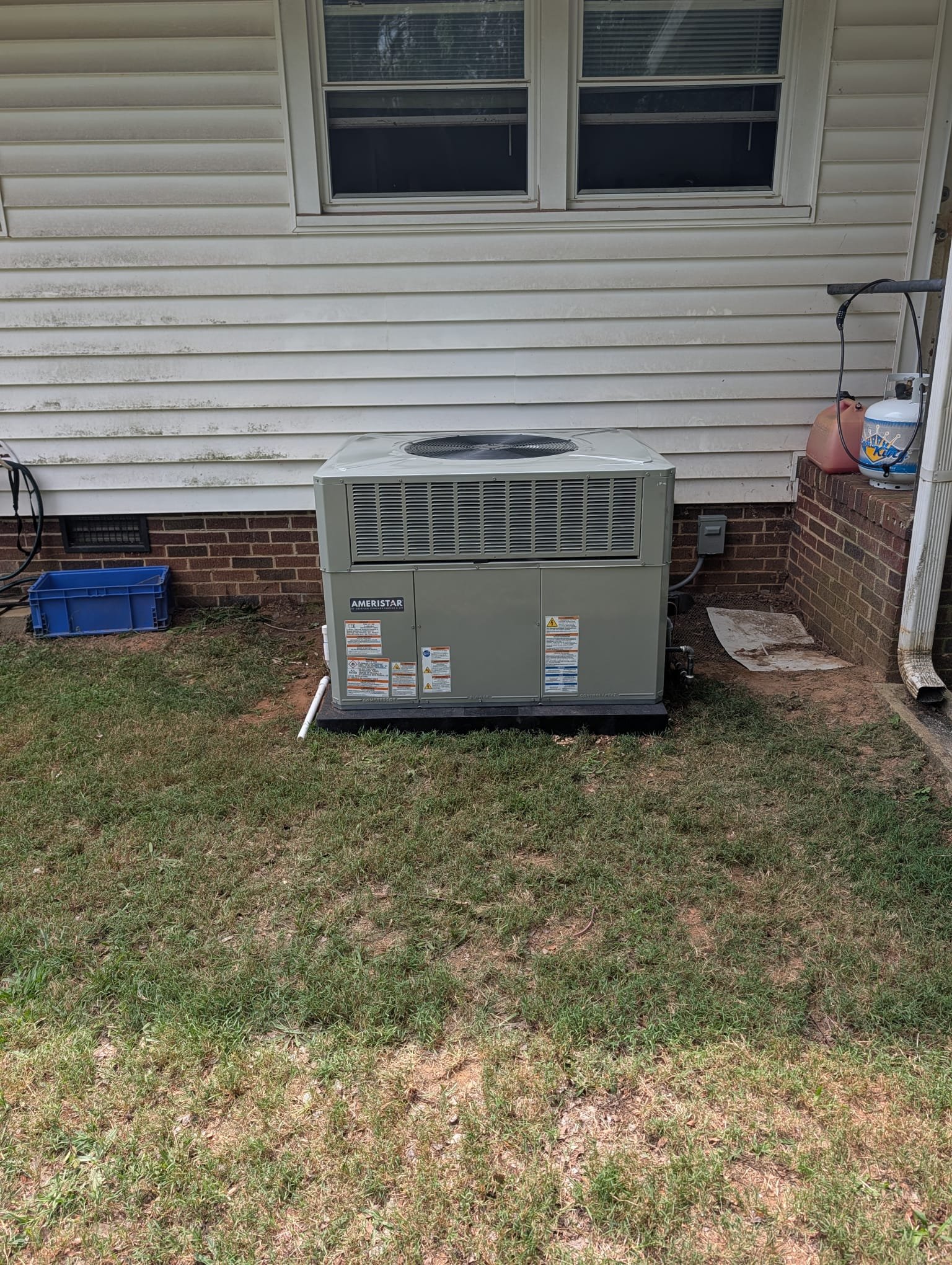 Installation of 2Ton Gas Pack
Ameristar
*Pad *Whip *Disconnect *Thermostat
*Warranty 10Yr. Parts / 1Yr. Labor *1Yr. Maintenance Agreement *454B *Removal of existing equipment

Replaced 12" flex going to supply trunkline. Connected new square to rounds on back of unit. Verified operation in cooling mode. System is operational at time of departure.