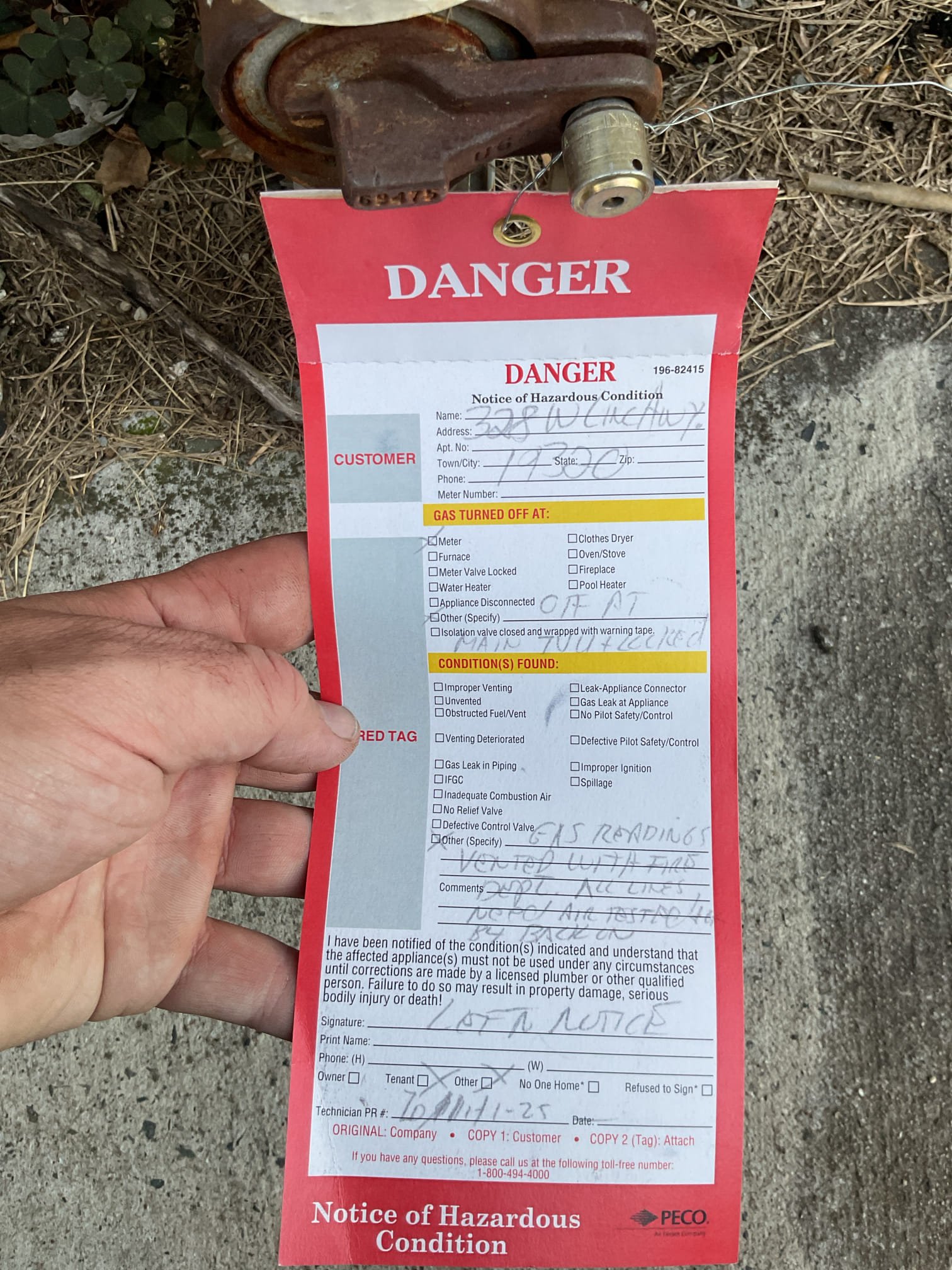 Gas supply to building locked out by PECO with tag.
There was a leak at one of the stoves of one of the apartments
PECO decided to shut gas off and all meter sets off until leak is fixed.
I knocked on all doors. Only one tenant answered and she said it was not her apartment with the leak.
The lock on the basement utility room door was cut by bolt cutters.
There are no red tagged items in that utility room.
Informed Carolyn of all of this. 

Carolyn is home to get more info from PECO then call us back. 

Charged card on file for diagnostic fee. 