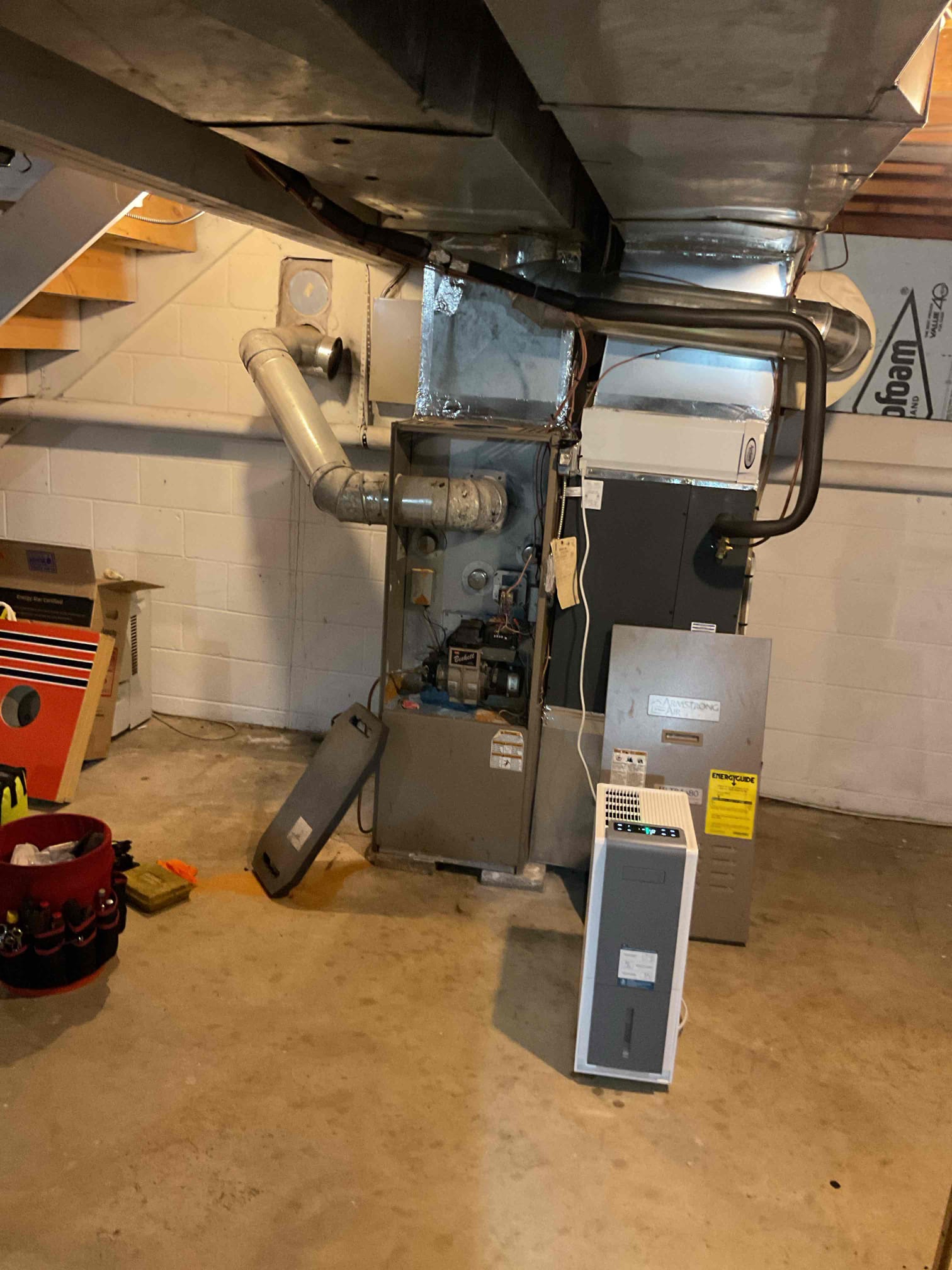 11-4-25 Luis. Arrived to customer location. No one answer the door. I called Jose and he said wife had to step out. Customer needs to call office to. Reschedule appointment. 