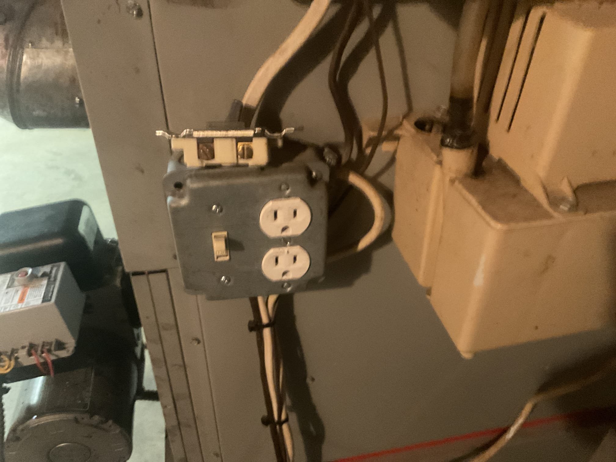 11/5/25. Replaced electrode assembly and 120v switch cycled furnace several times. Oil furnace is working properly at time of service. 