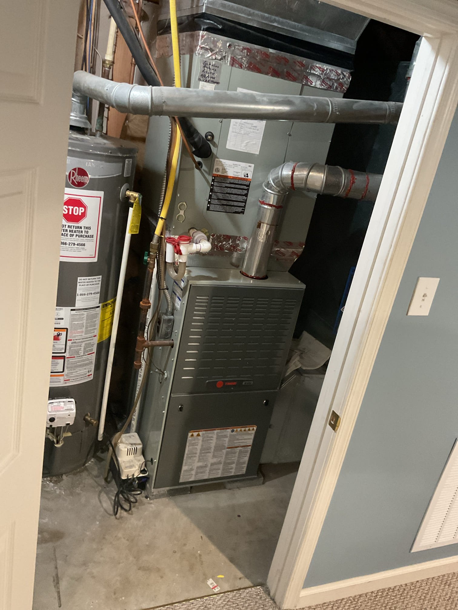 Warranty Heat exchanger Luis and Liz 11-14-25 remove old heat exchanger and replace it with new one. Check for gas leaks on connections ok check system operation ok performed combo test on heater ok. 