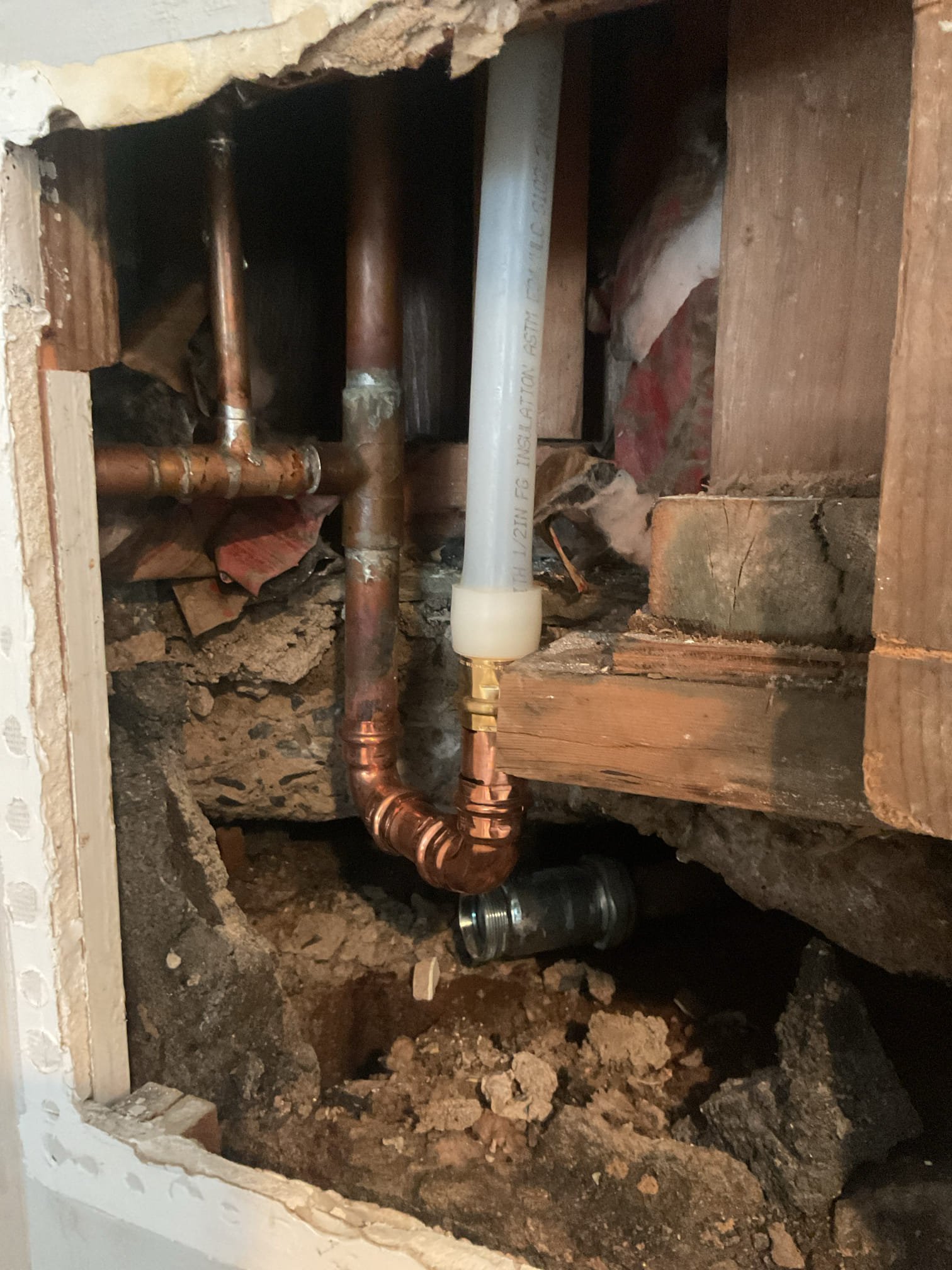 
The pressure trannsducer will be replaced in accordance with Bosch bulletin using a tee and installing the transducer outside of the cabinet.  Rewire the unit and test operation.

Part is listed as under warranty.,  Complete warranty paperwork and return with vendor.

2/6/26
Installed new pressure transducer at outdoor service port using 1/4” SAE swivel tee. Flared the 1/4” inducer tubing. Used a flare tire fitting/gasket here. Tightened all tee firings. Checked for leaks using soap bubbles.
Ran new wire to control. 
Ran system 20 min with probes on.
Compared measured liquid pressure to liquid pressure recognized by the control. 304 measured pressure 308 on control: Good
Also followed Bosch procedures and checked  Volts DC between two points on the connector. Found to be good.

System operating well at this time.

Collected payment. 
