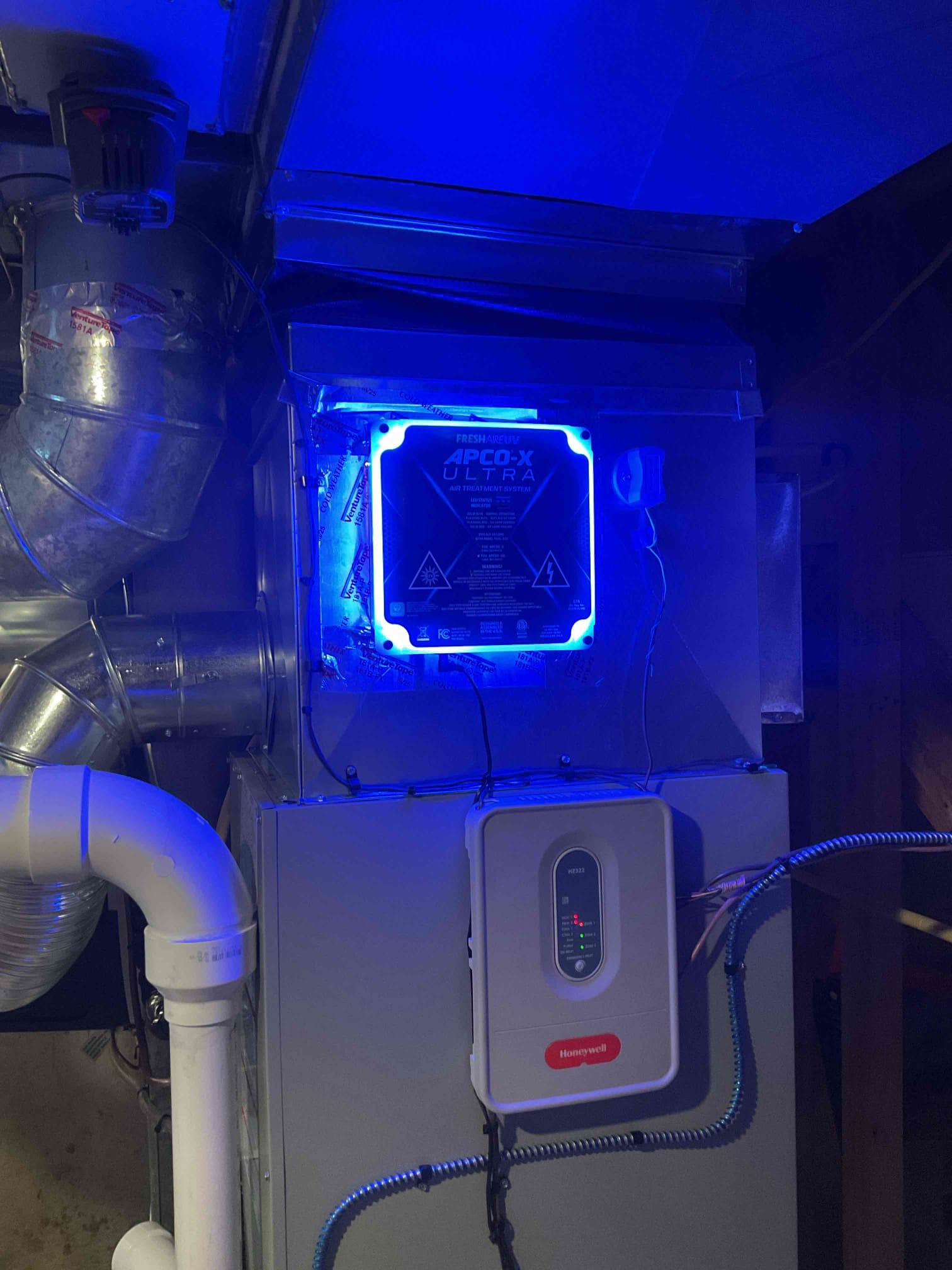 Removed existing air scrubber and installed new Apco-x ultra. Installed separate 40va transformer and tested operation. Showed Dave how led indicator lights work. System is working properly at time of service. 