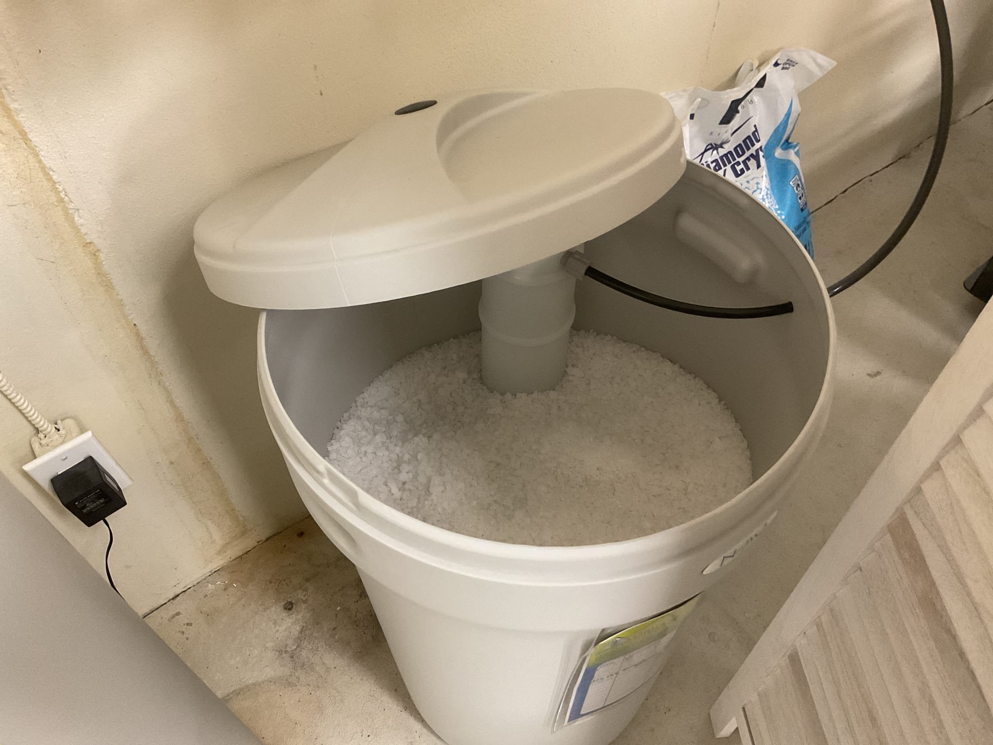 Case# 00271847 . Found where the system had previously leaked. Found novo water softener stuck in advancing to rise cycle. Called novo tech support. Found motor inside turning and it was getting 14.1 v ac. Their recommendation was to replace novo head assembly part # 15020484-1v. Tools needed: 6001016, 60010117. Need to get pricing and availability from distributor to provide repair quote. Shut off valves at head for now. 