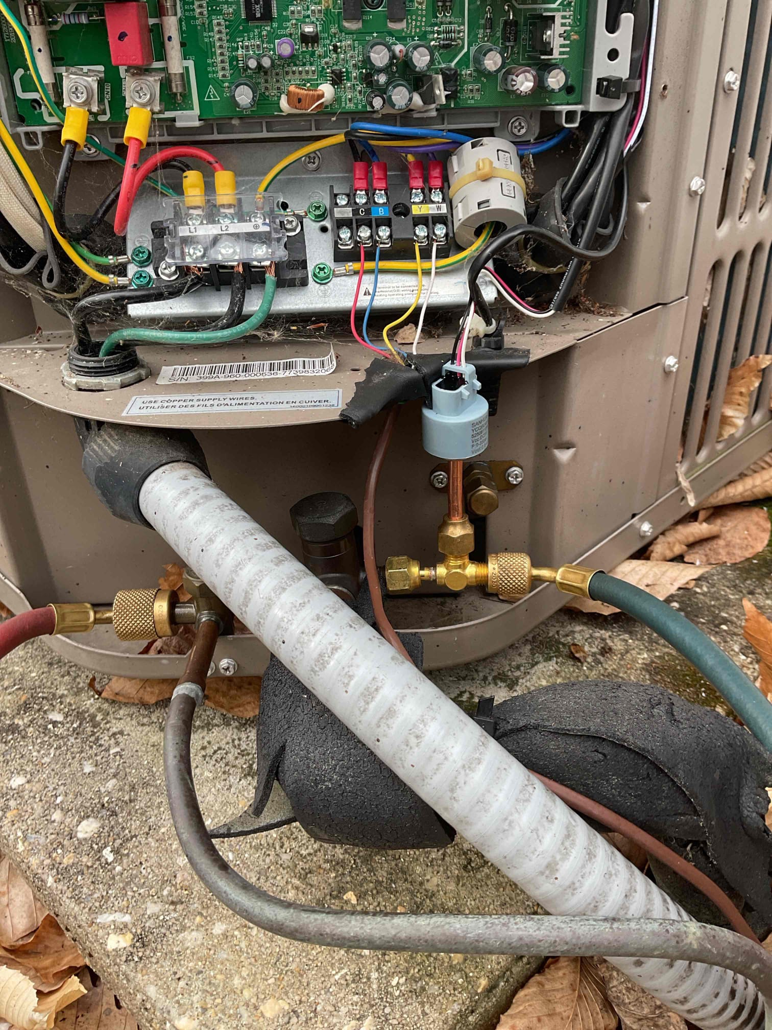 3/18/26 Dan 

Arrived to the customers home to replace his pressure transducer on the first floor outdoor Bosch heat pump. I mounted and installed the exterior transducer on the suction line . I checked  for leaks and wired back into the system to the board. I turned the system back on and tested for refrigerant and system operation. The system is back up and running and is currently operational . Collected the balance for $471.75 paid by cc. 