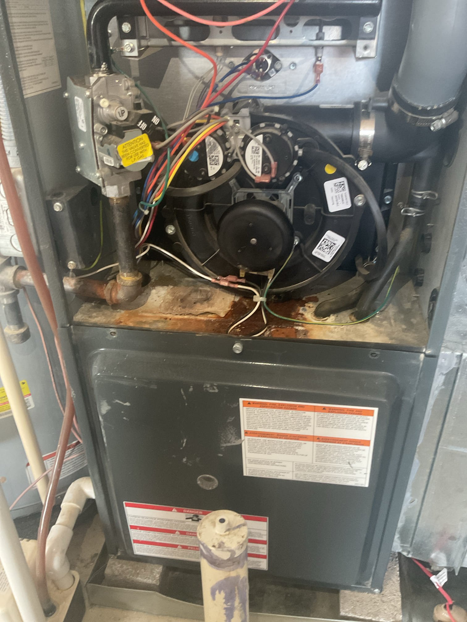 Luis 5-18-26  no cooling call found indoor unit running not outdoor compressor, found open capacitor provided estimate to replace Capacitor, I also presented options on contactor super boost. Customer decided to just do Immediate repair of outdoor electrical system with standard duty capacitor to prevent breakdown due to wear and tear. Test system operation ok. Refrigerant levels ok at the time. Provided estimate and information about water protection and service plan. 