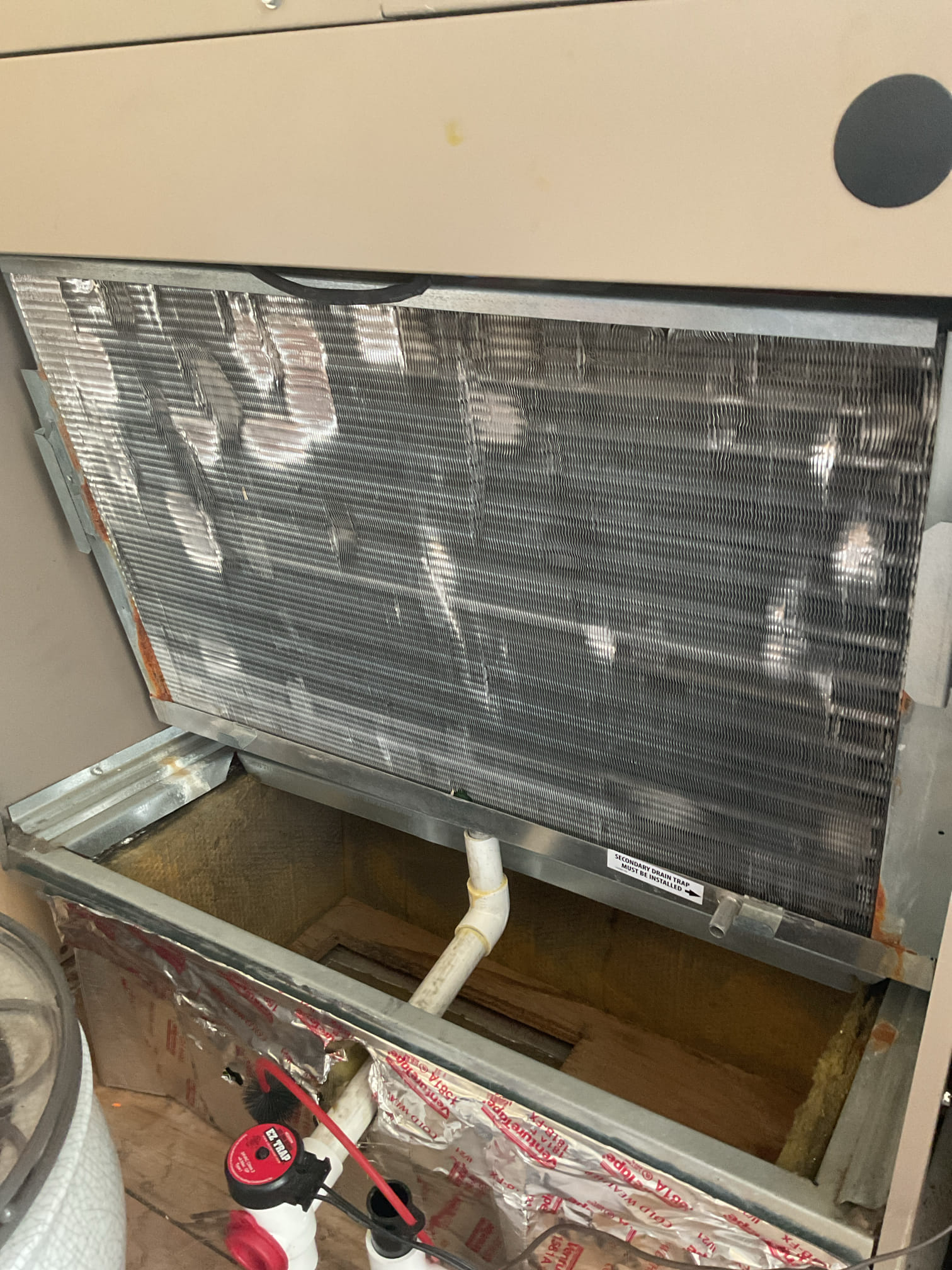 6/11/26 Dan 

I arrived to the customers home to service their 4 yr old ncp package system .  I checked the wiring connections and the voltages . I checked and replaced the indoor air filter , the filter size is 16x25x1. I Inspected the indoor coil and tested the primary drain pan and cleared and tested the water drains and traps if applicable. I Took indoor temp splits at the return and the supply  and checked the blower motor condition and operation. I looked  at the unit wiring connections and voltages . I inspected  the compressor and fan components and checked my unit pressures.  System in good operating condition at this time. I collected for $189.00 service contract renewal paid by check# 3560

When we are in the area we need to replace the customers battery (cr 2032) . 
