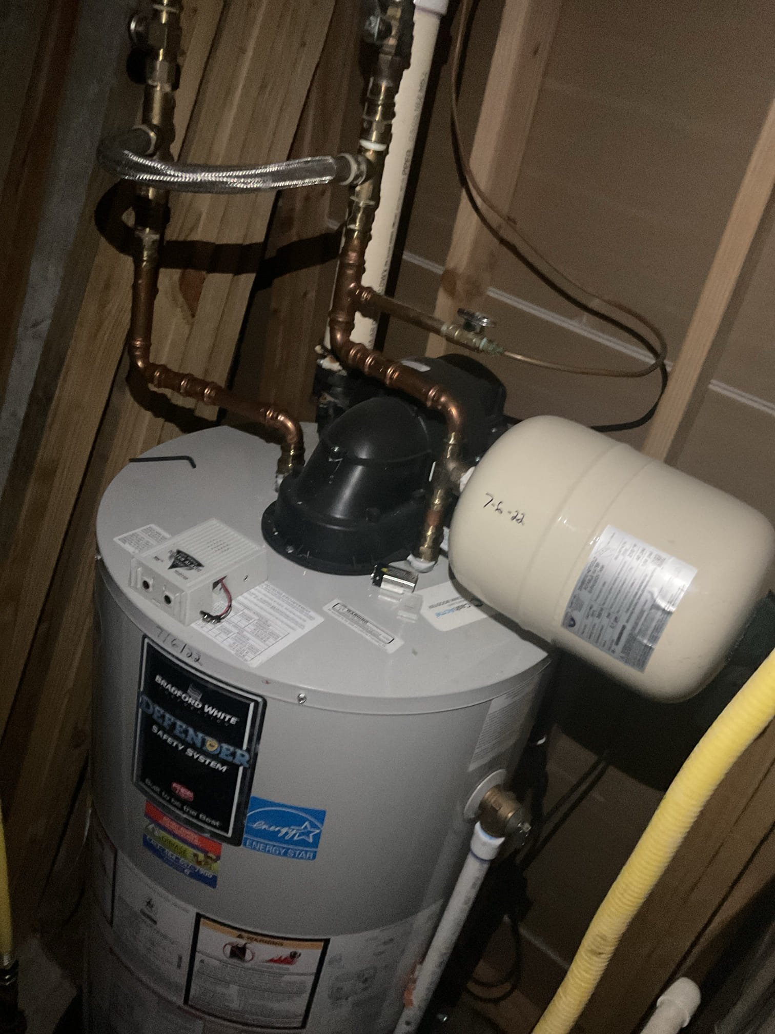Luis 6-15-26 
Customer called in for no cooling Lennox 4 ton ac unit from 2005. Both units running indoor and outdoor. Check system operation indoor unit filter ok, I noticed water heater is leaking water from relief valve. Expansion tank has also failed. Check water pressure 55 psi. I provided estimate to replace failed parts. I check outdoor unit operation found system, very low on r22. We no longer carry r22.  
System is currently non operational requires recommended repairs and has passed normal life expectancy. Replacement of system is strongly recommended.
Office to follow up with customer. 