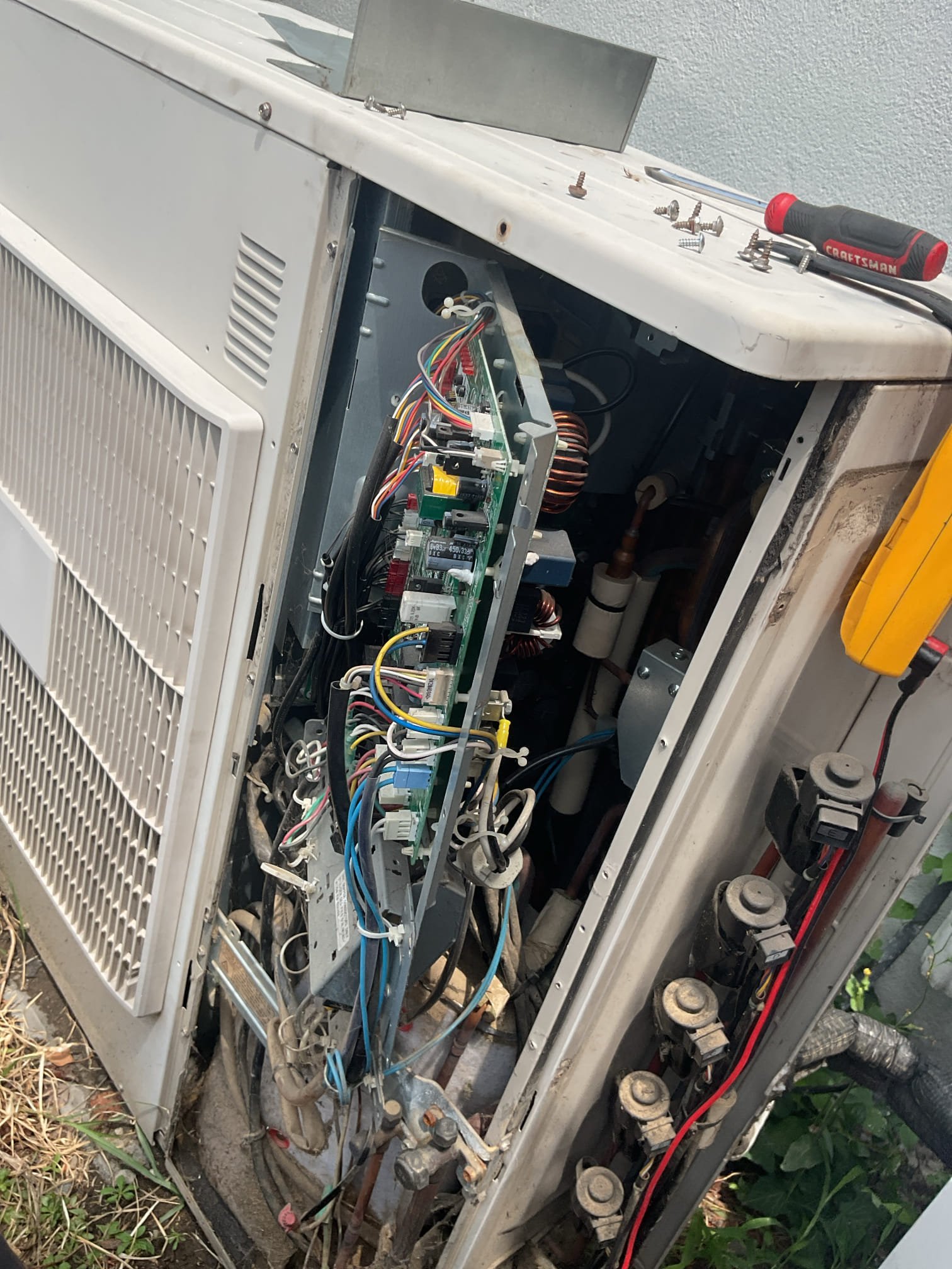 Luis 7-22-26 
Customer has two ductless units found both unit not working, found outdoor boards damaged. Provided estimate for repairs. Customer declined repair at this time. He will take care of the issues. I would recommend system replacement. 