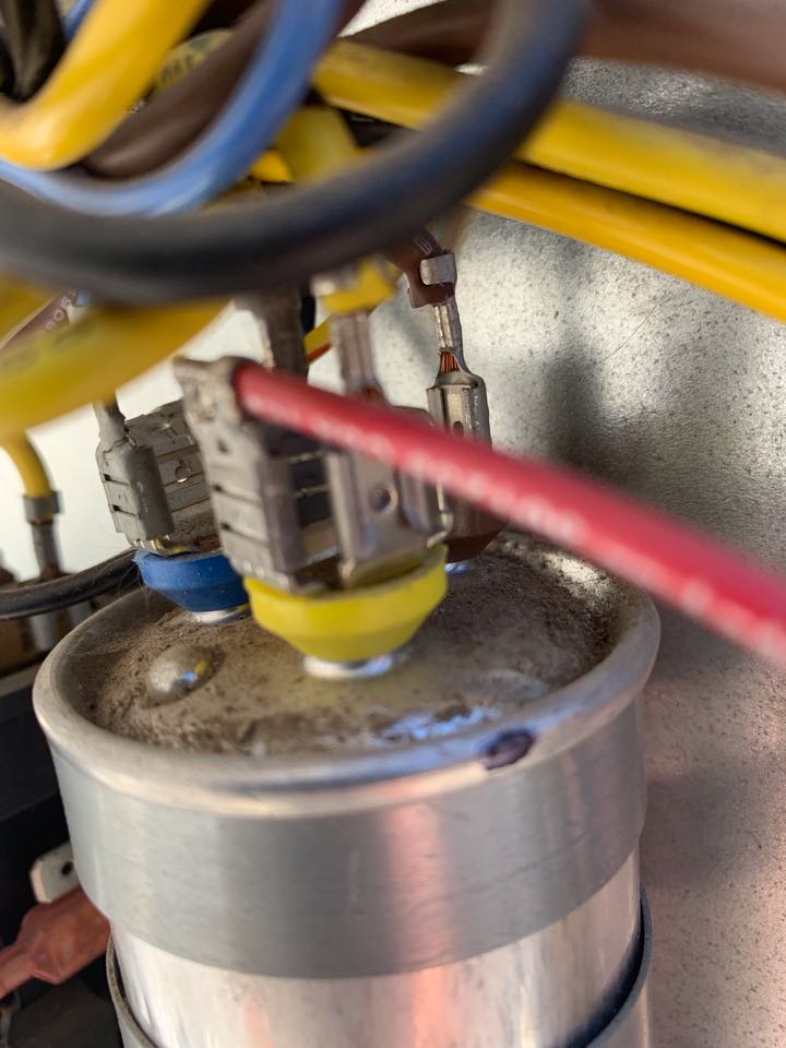 In Tracy, California performing a diagnostic for the Cabrera. There 2 year old system had a capacitor give out on them. Put in a new capacitor and system was fully operational! The Cabreras have cooling!