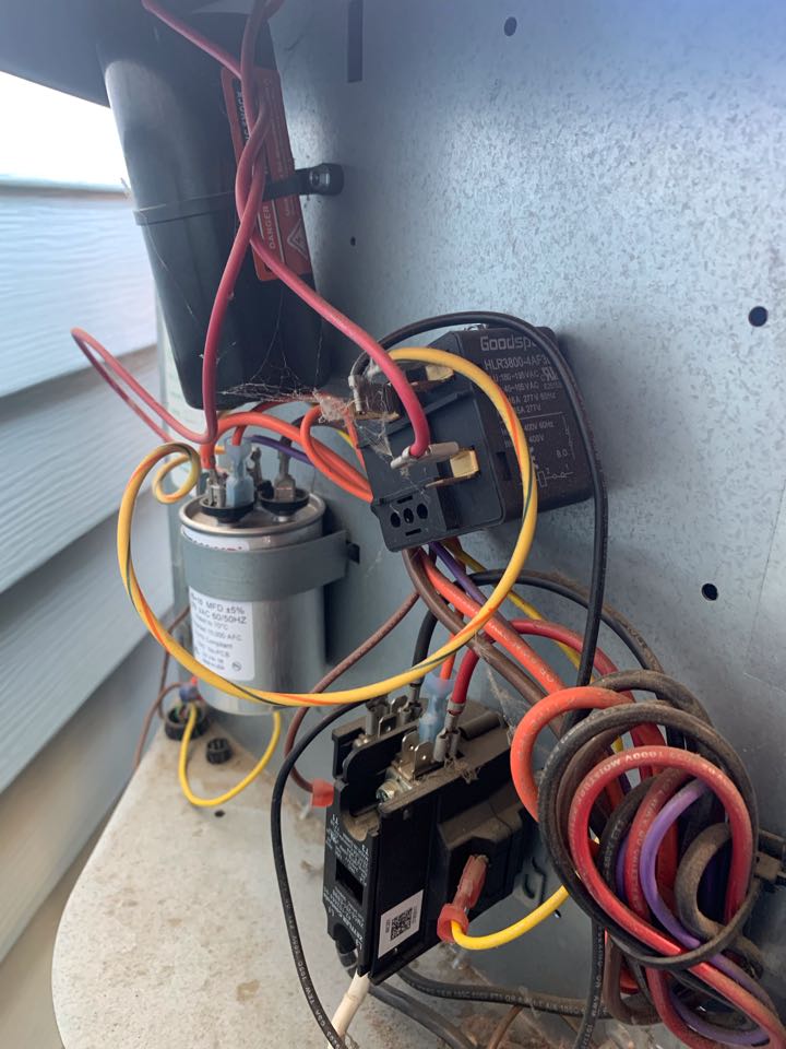 In bay point, California this morning performing a a/c maintenance for the Quintero residence.