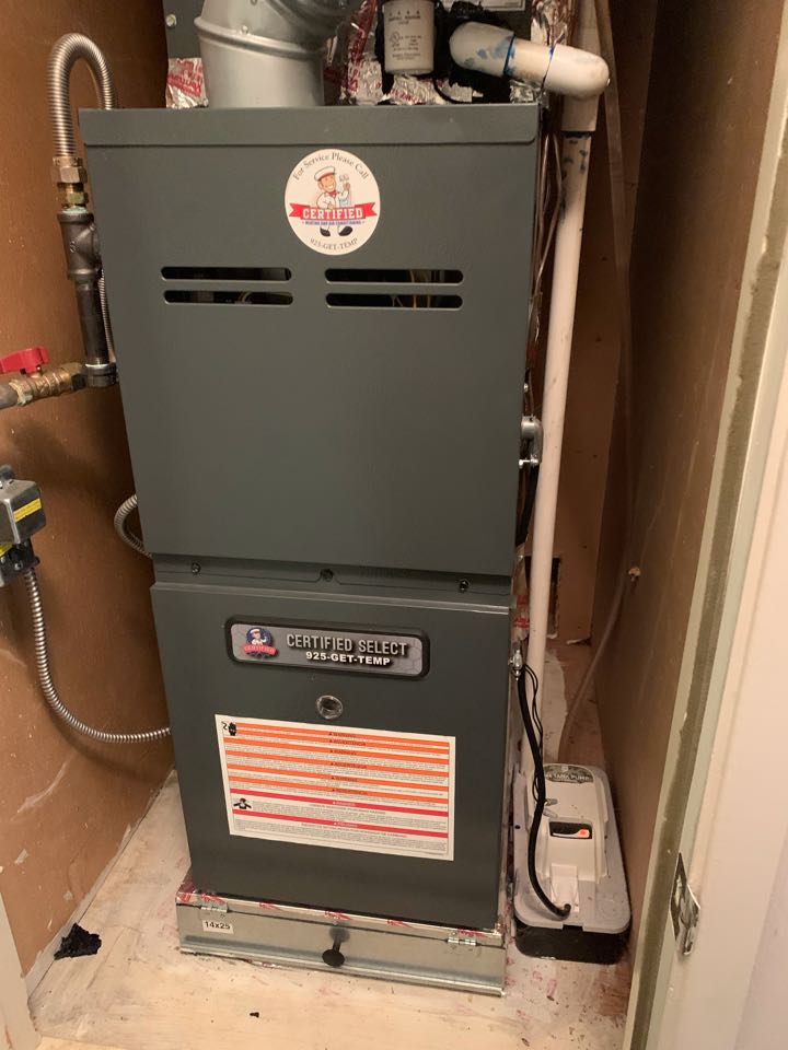 In Benicia, California this afternoon performing a a/c maintenance for the Schneider residence!