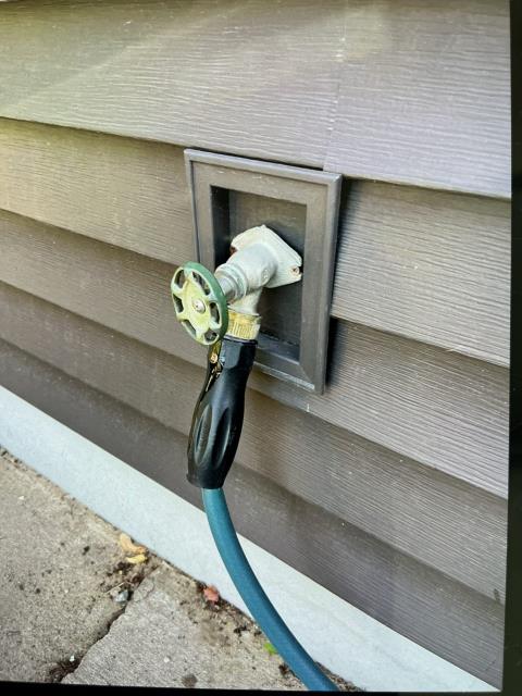 Galesville, WI - Repair outdoor faucets

Call Maxwell White Plumbing for all your plumbing needs 608-786-4004