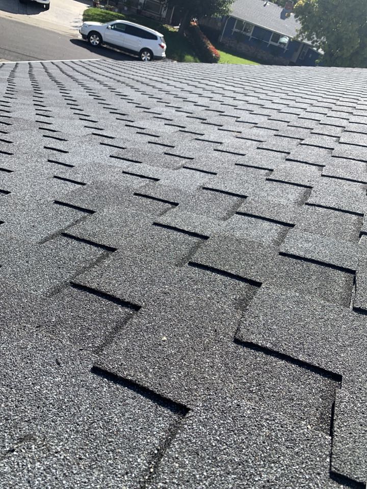 Pleasant Hill, CA - Nice smooth lines on this Grand Sequoia Reflector Series - Ocean Gray roof. Our lead roofer has A keen eye for details. When Grand Sequoia is installed properly all the lines must be parallel to each other, this is a detail that comes with years of experience. Pleasant Hill, CA - Nice smooth lines on this Grand Sequoia Reflector Series - Ocean Gray roof. Our lead roofer has A keen eye for details. When Grand Sequoia is installed properly all the lines must be parallel to each other, this is a detail that comes with years of experience.