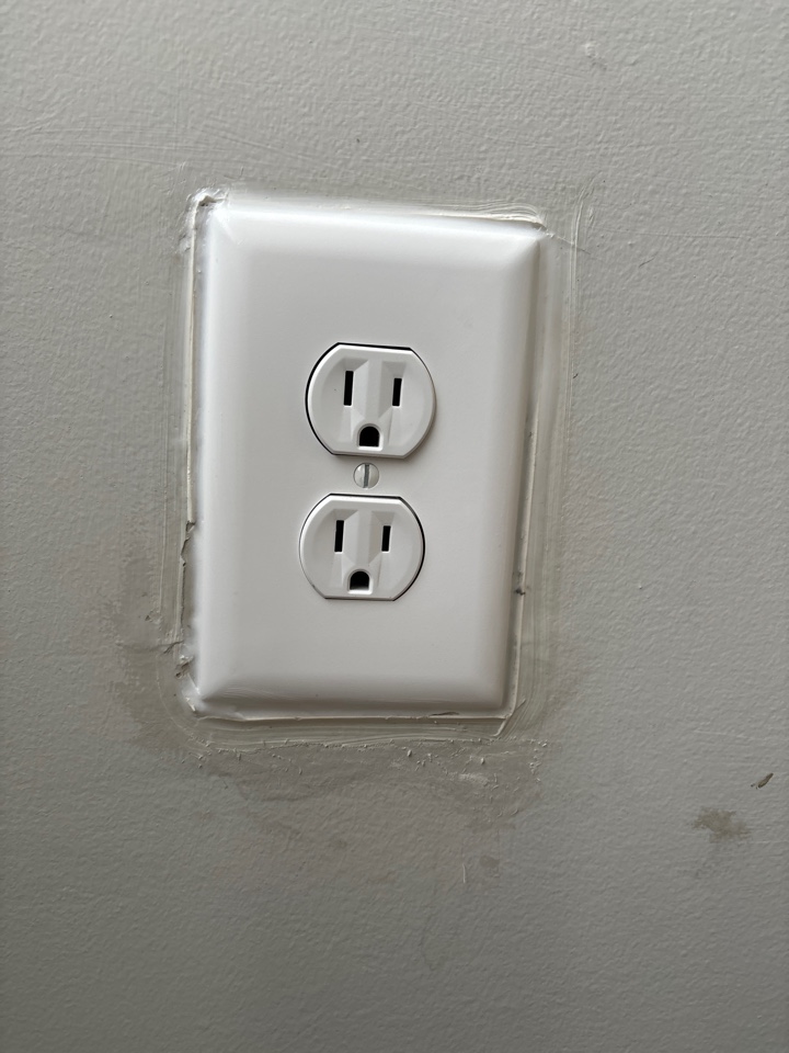 Magothy Electric performed a diagnostic and replaced a receptacle in Baltimore, MD.