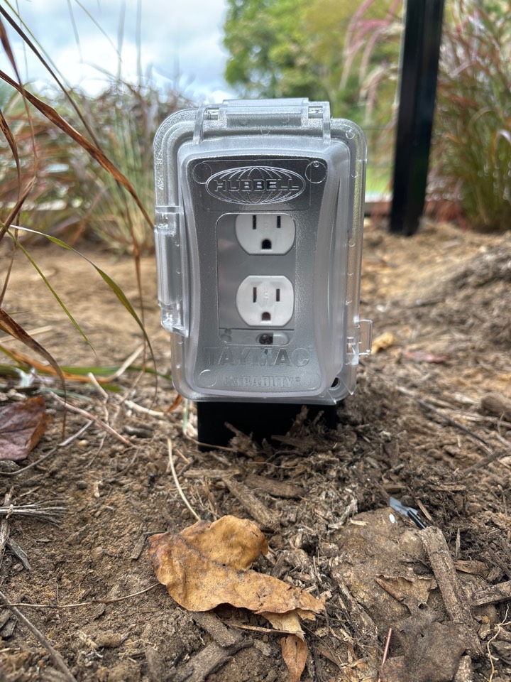 Magothy electric installed a new weather resistant receptacle and bubble cover in Davidsonville, MD.