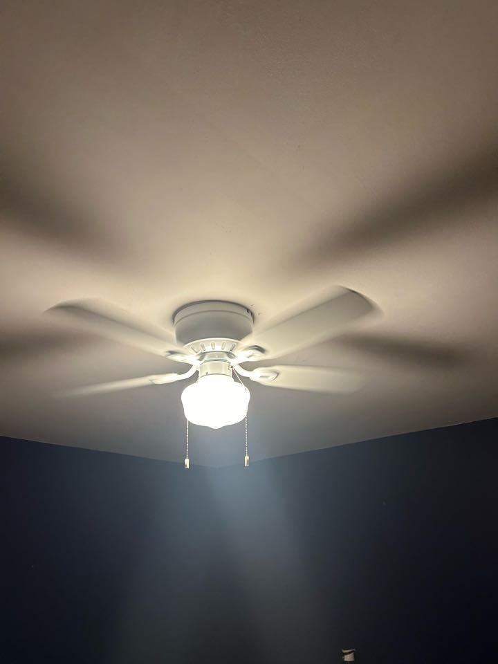 Magothy electric company rep leaves a ceiling fan and two smoke/co detectors in Catonsville Maryland 