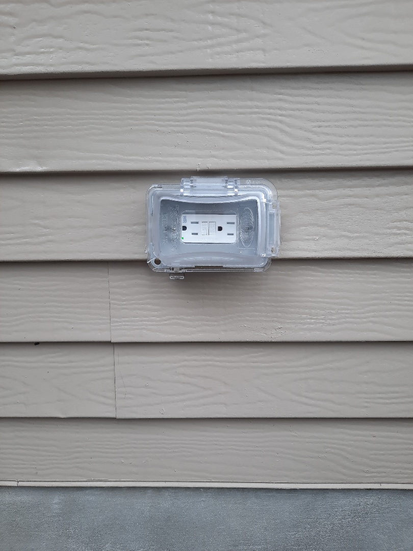 Replaced GFCI receptacle with in-use bubble cover.
Nottingham, MD