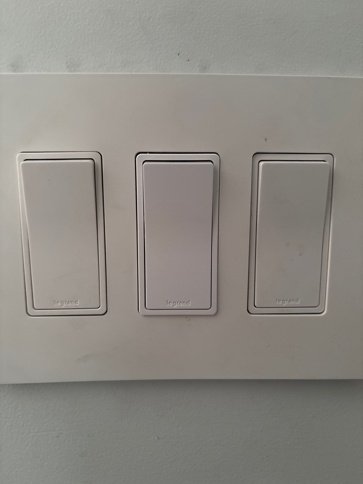 Installed a new 3 way decor switch in Pasadena, MD.