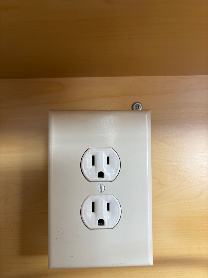 Replaced an outlet for a microwave circuit in Towson, MD.