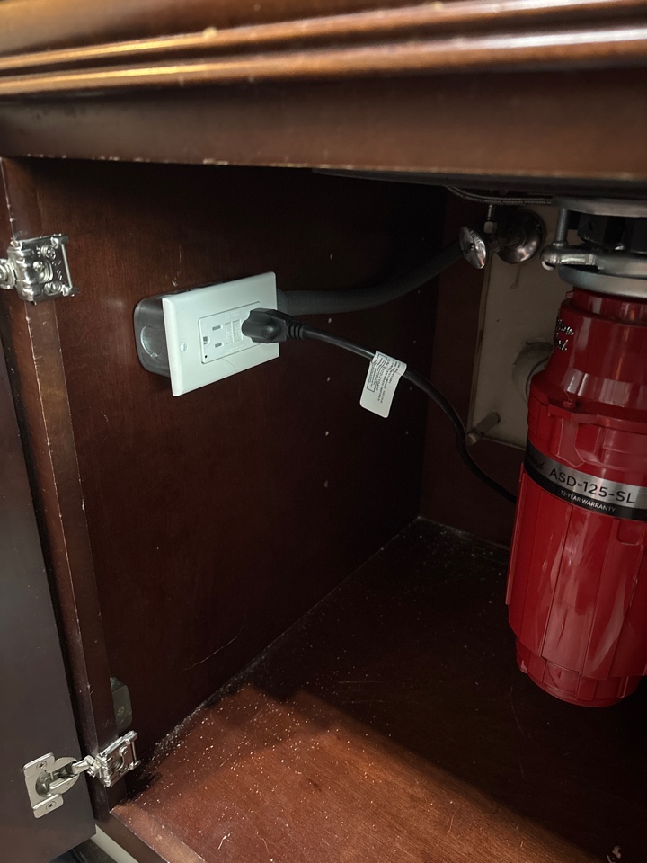 Magothy electric Installed a gfci receptacle for a garbage disposal in Ellicott City, MD.