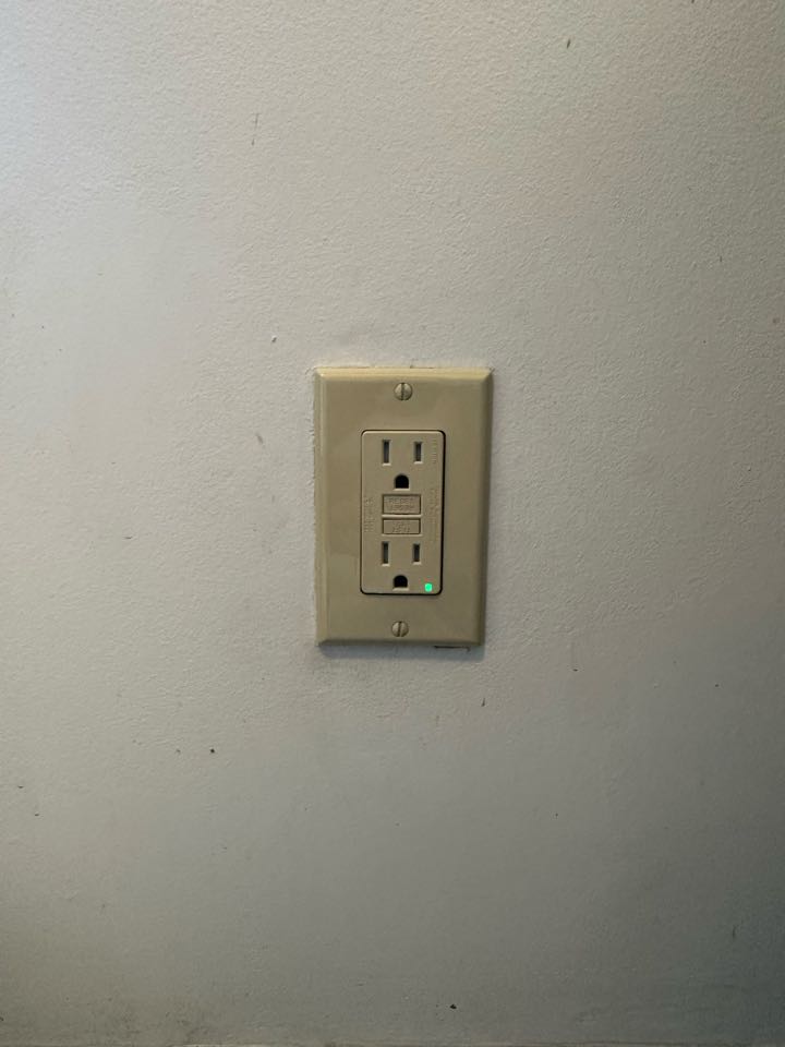 Replaced GFCI outlet in Halethorpe, MD. 