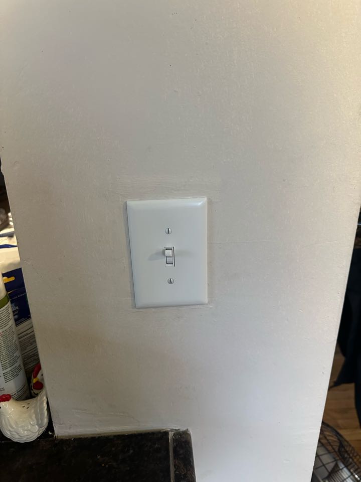 Magothy electric replaced single pole switch and restored power to ceiling fans in Severn, Md. 