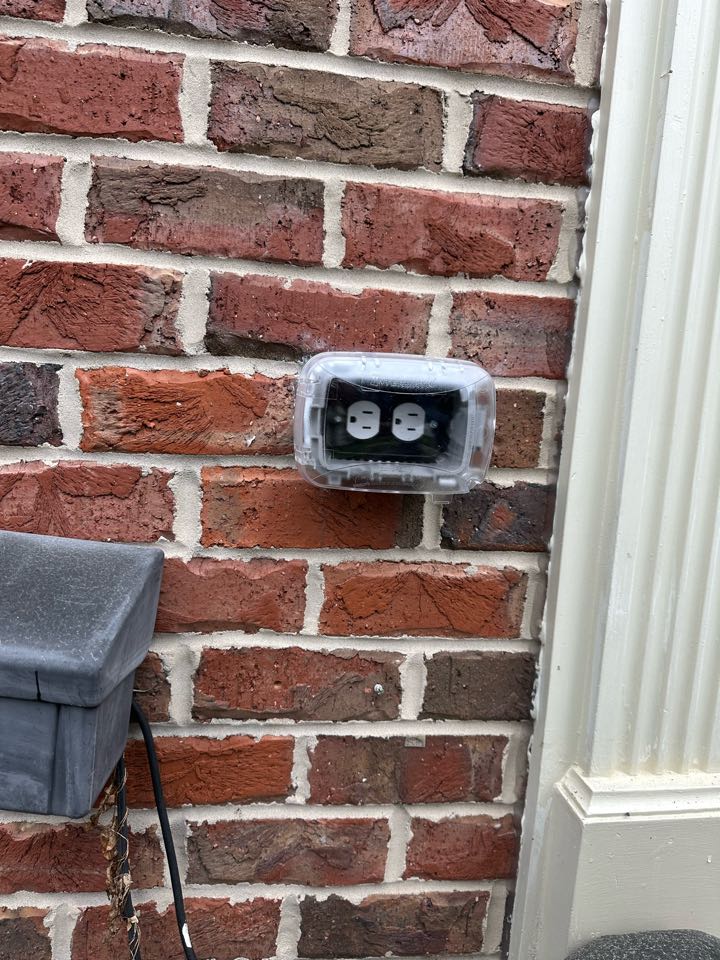 Installed outdoor rated outlet, in-use cover and 15 amp dual purpose breaker in Elkridge, Md.