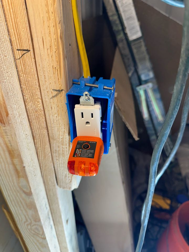 Installed switch and outlet in Linthicum, Md. 