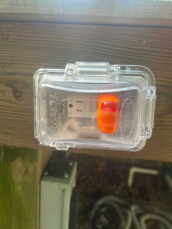 Magothy Electric company replaced a gfci receptacle and bubble cover in Annapolis Maryland 