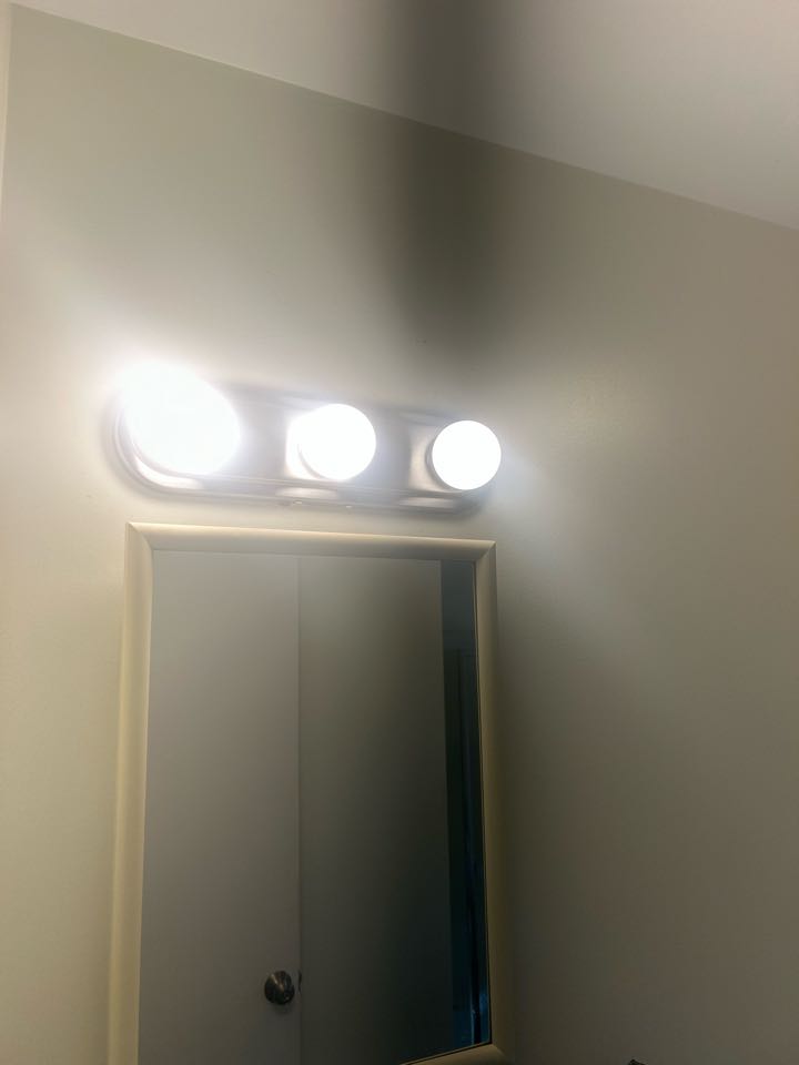 Magothy Electric replaced a bathroom light fixture in Riva Maryland 