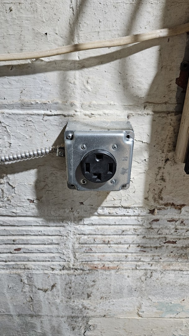Replaced a dryer outlet in Baltimore, MD