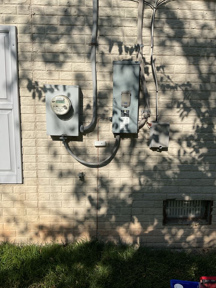 Magothy Electric installed a whole home surge protector, ground rods and utility ground bridge in Glen Burnie, MD.