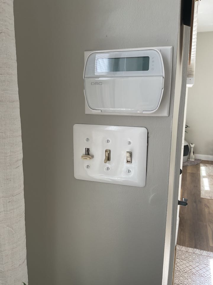 Magothy Electric installed new ceiling fan and LED compatible dimmer in Arnold, MD.