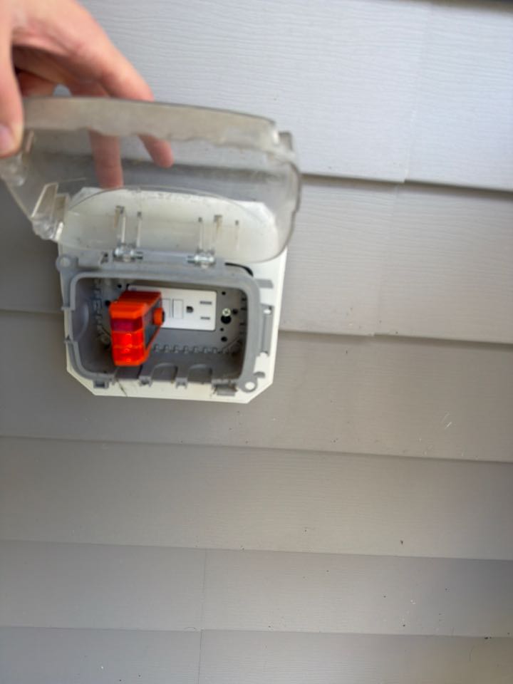 Magothy Electric installed a new remote and receiver for ceiling fan and replaced an outdoor gfci receptacle in Stevensville, MD.