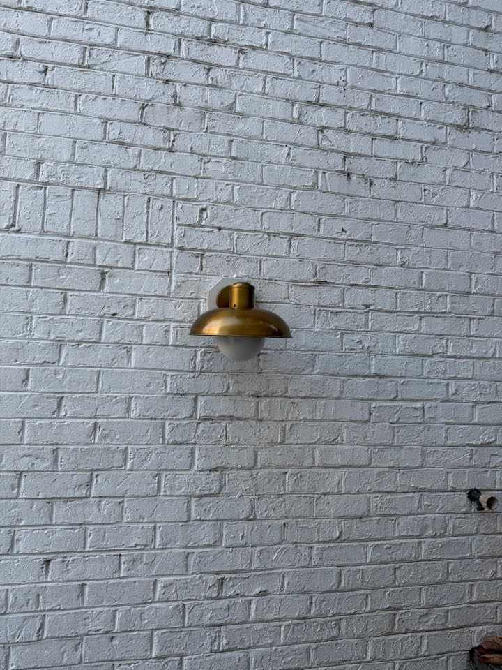 Magothy Electric replaced outside light fixtures in Severna Park, MD 