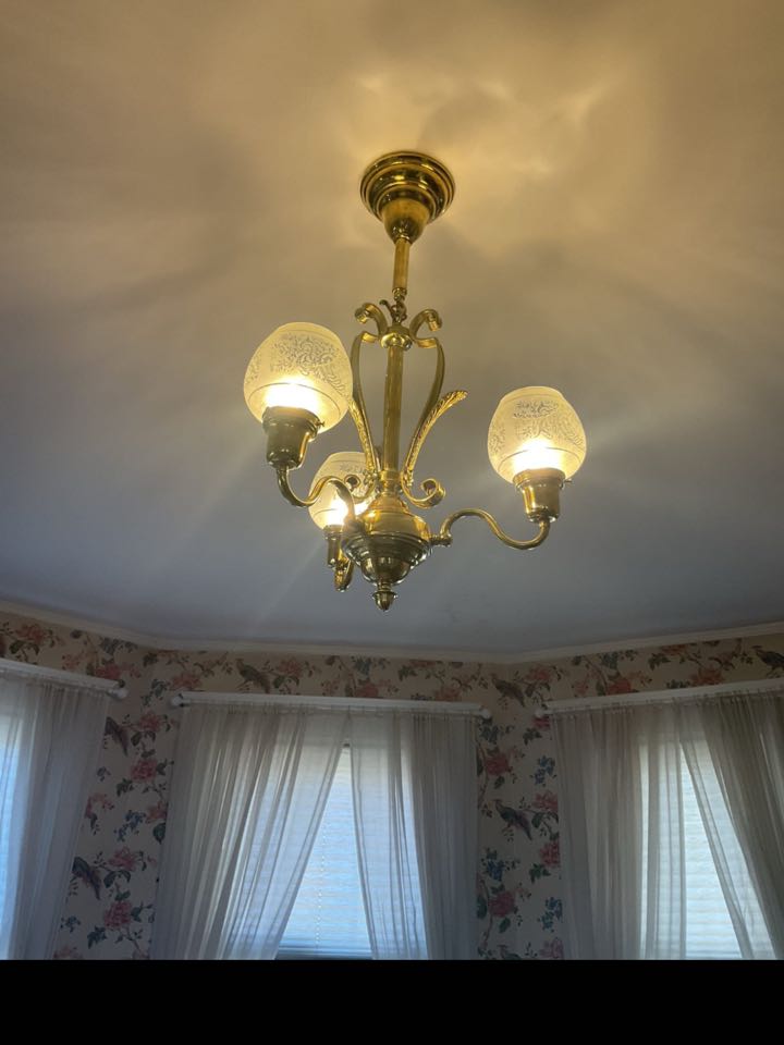 Installed customer supplied chandelier in Linthicum, MD. 
