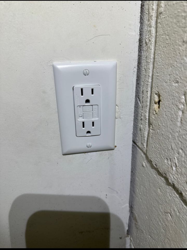 Installed multiple switches and an alarm GFCI receptacle in Annapolis, MD. 