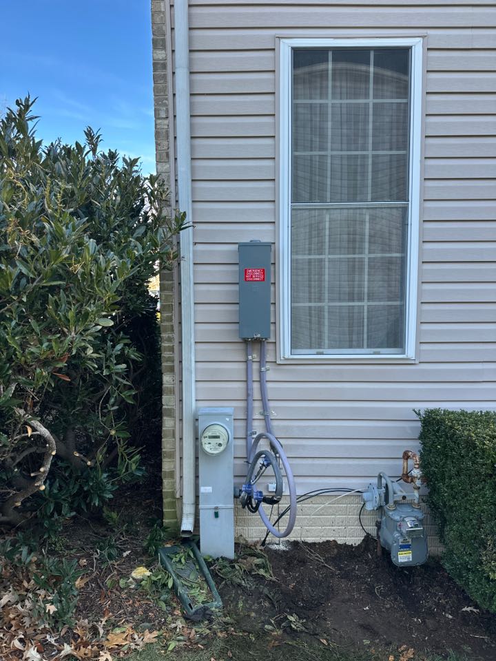 Installed new 200 amp service cable and disconnect in Odenton, MD. 