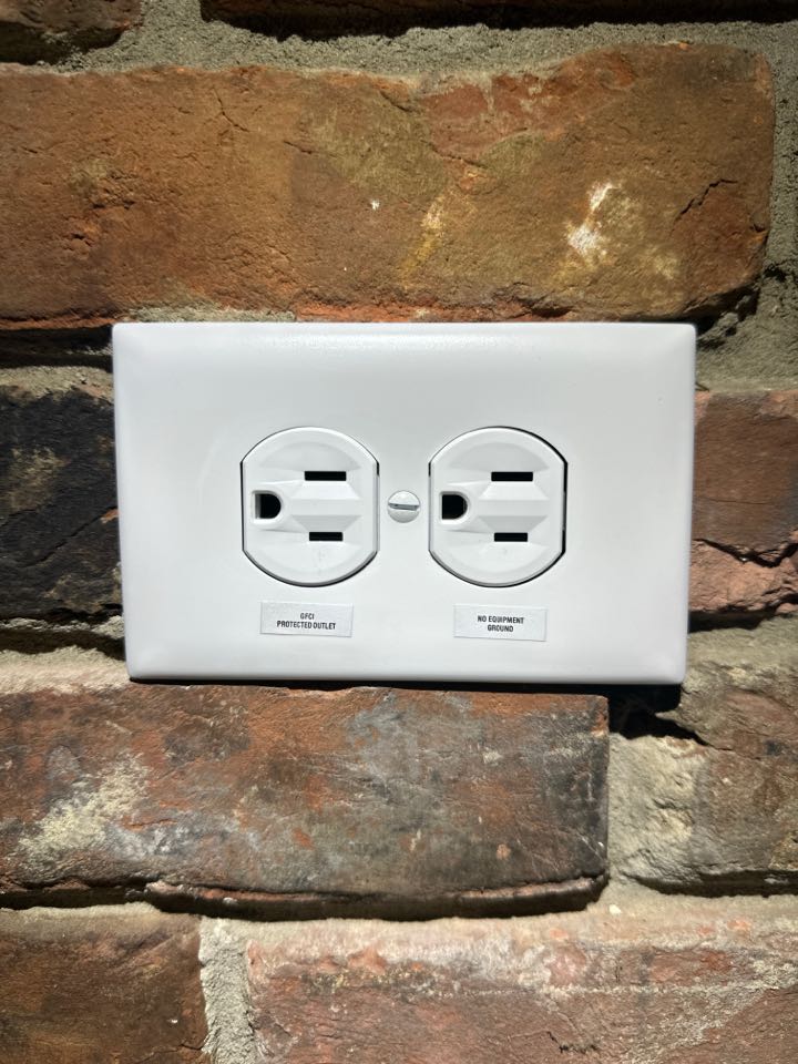 Installed a duplex receptacle in Glen Burnie, MD. 
