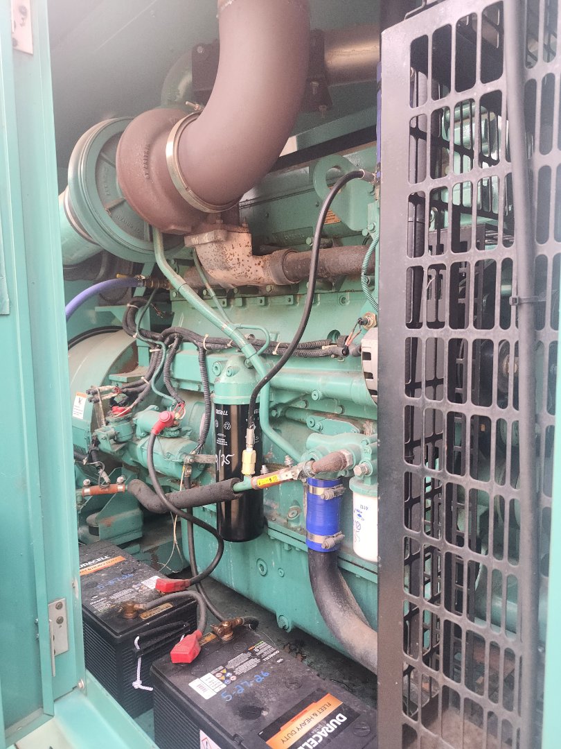 onan 350kw generator with cummins engine. pm and load bank