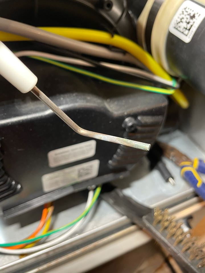 Dirty flame sensor strikes again! Keep your systems tuned up so you don’t have issues!