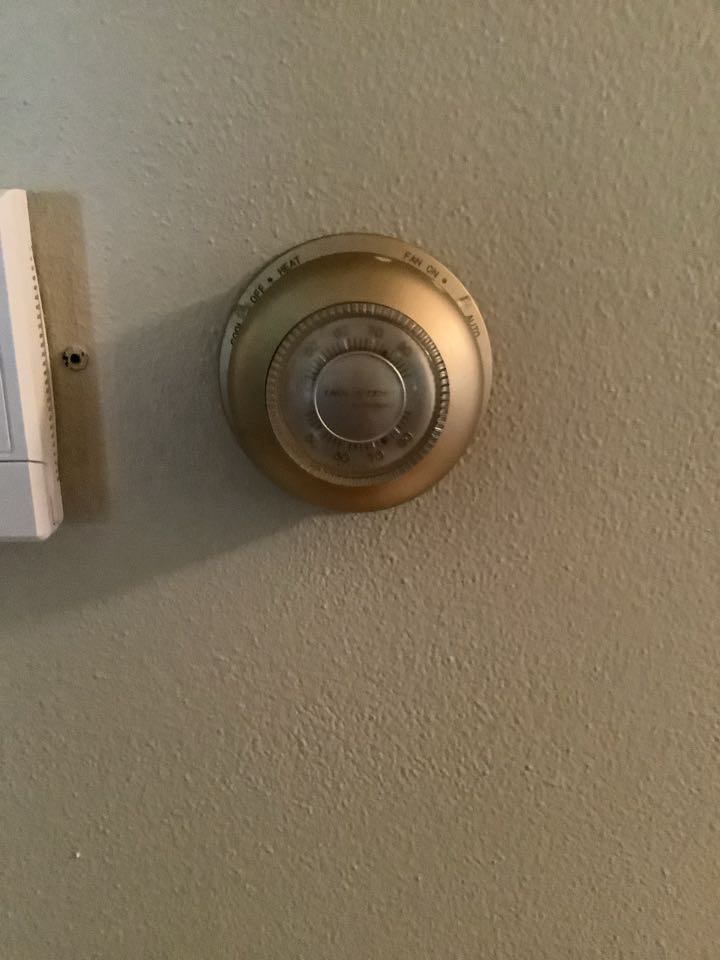 THERMOSTAT 