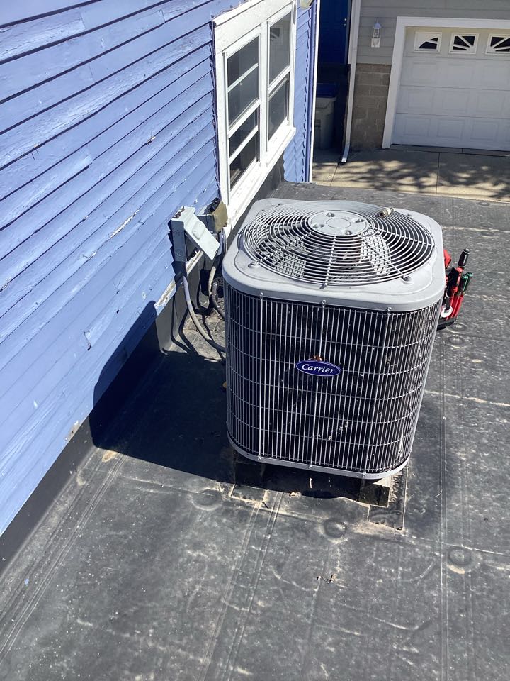 AC inspection, capacitor replaced, hard start kit installed and compressor oil renewal added. Milwaukee Wisconsin.