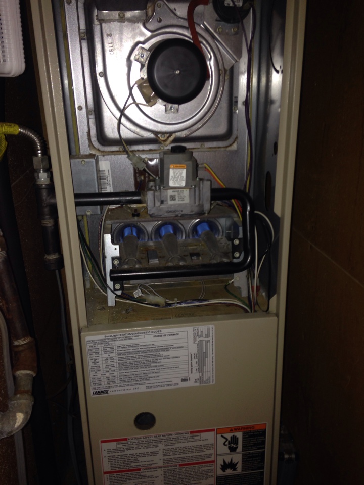 North Highlands, CA - Furnace repair thermostat problem on a goodman installation North Highlands, CA - Furnace repair thermostat problem on a goodman installation