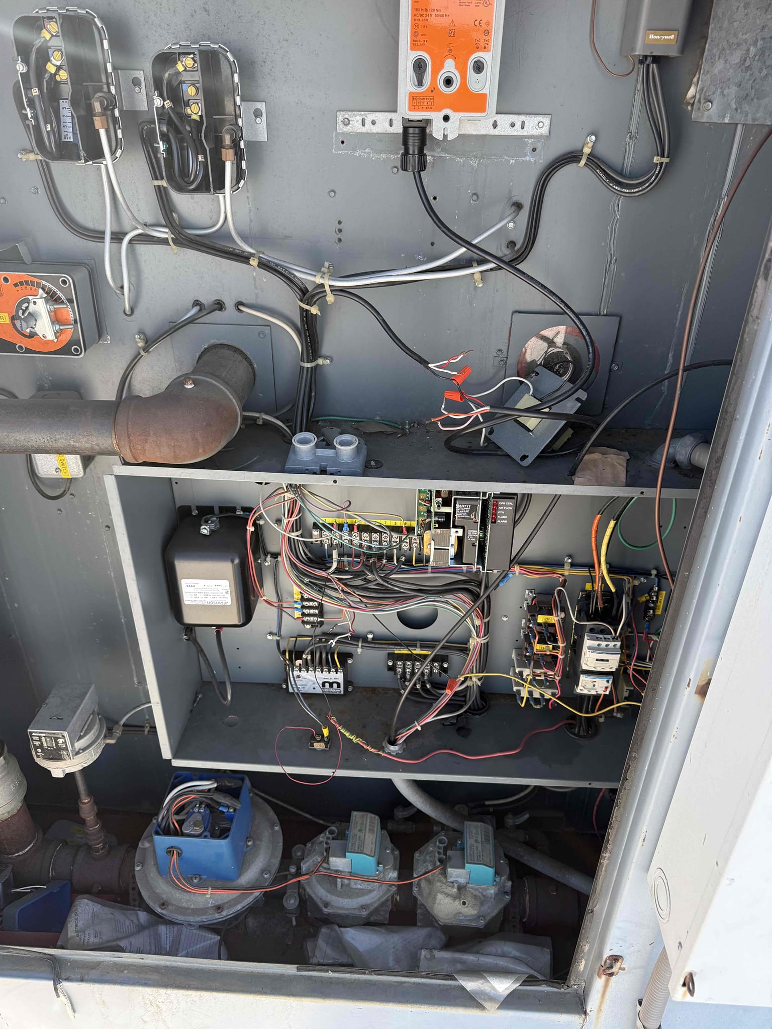 I am a highly skilled and experienced home service professional. I recently completed a job where I repaired a roof for a client. The job was scheduled for the 23rd and took two techs. I provided an estimate for the repair and SHAQUANNA WILL GIVE US A CALL WHEN THE ROOF IS COMPLETE.