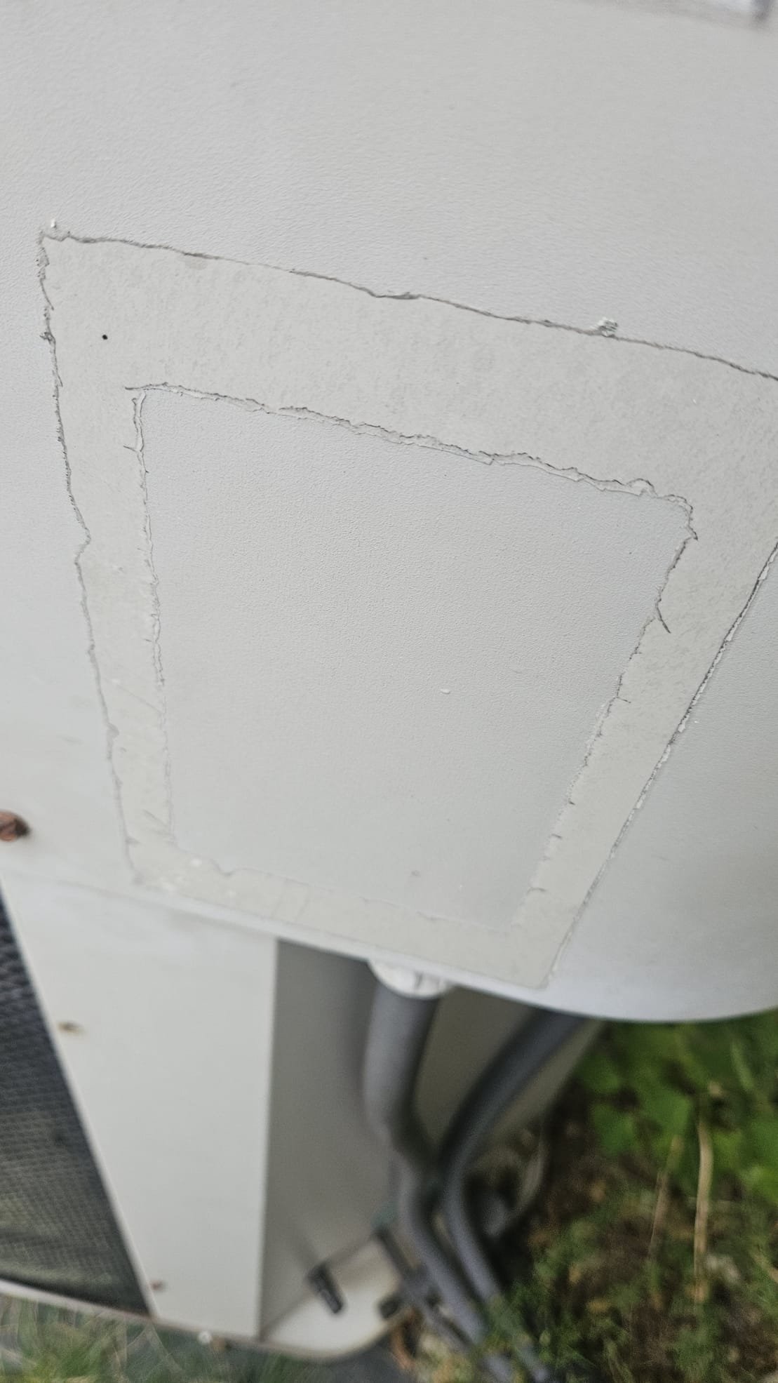 I was called to a home to repair a refrigerator that was not cooling. Upon arrival, I found that the defrost board was missing the correct mounts, causing the low voltage to short out against the cabinet. I installed new connectors and made sure that the wiring was not grounding out. The H.P. was working as it should at this time.