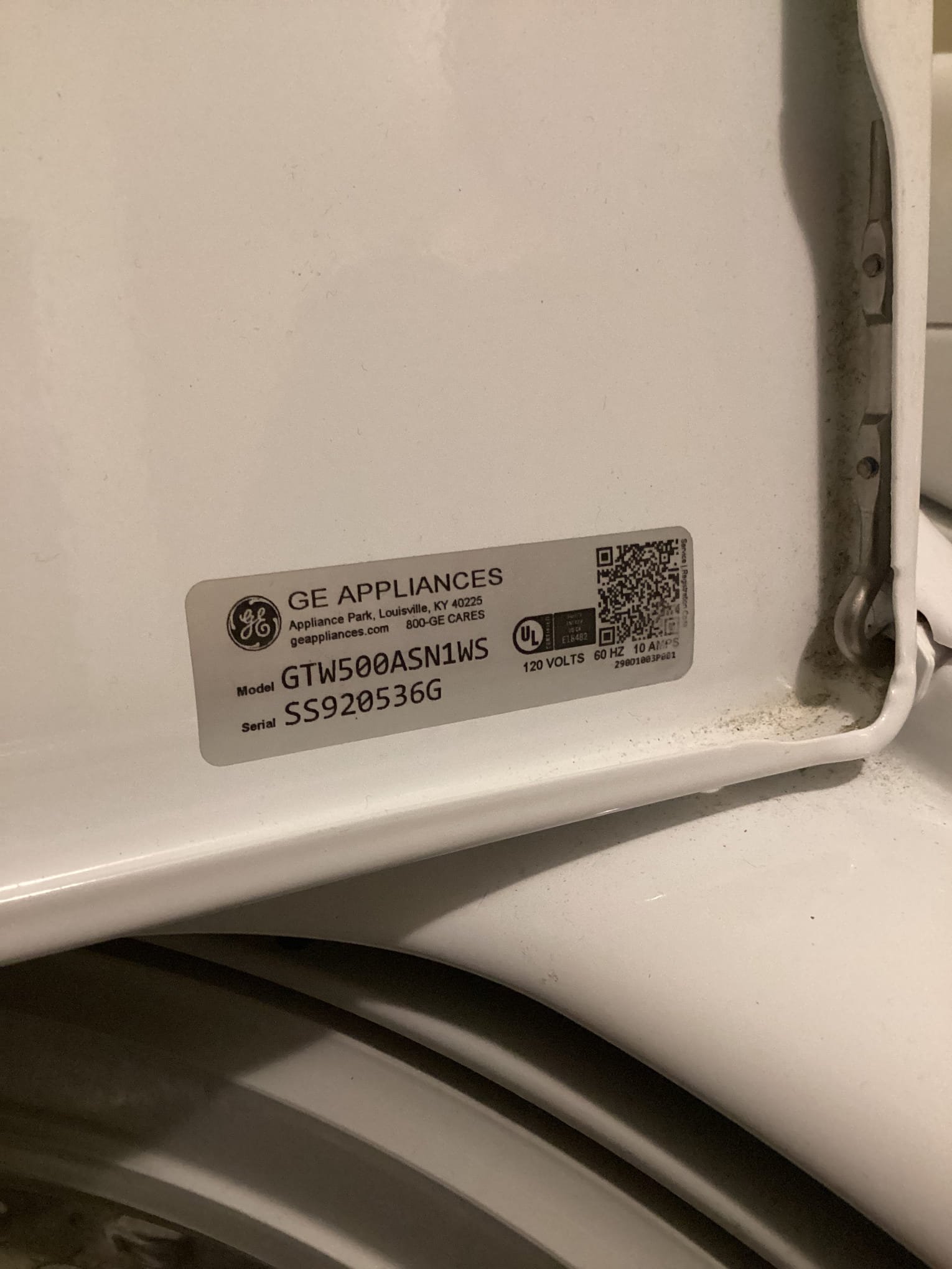 "The customer's motor pulley is broken and needs to be replaced. I will order the new pulley and call the customer when it arrives. I will also inform the customer of the cost of the new pulley and the labor cost to install it.