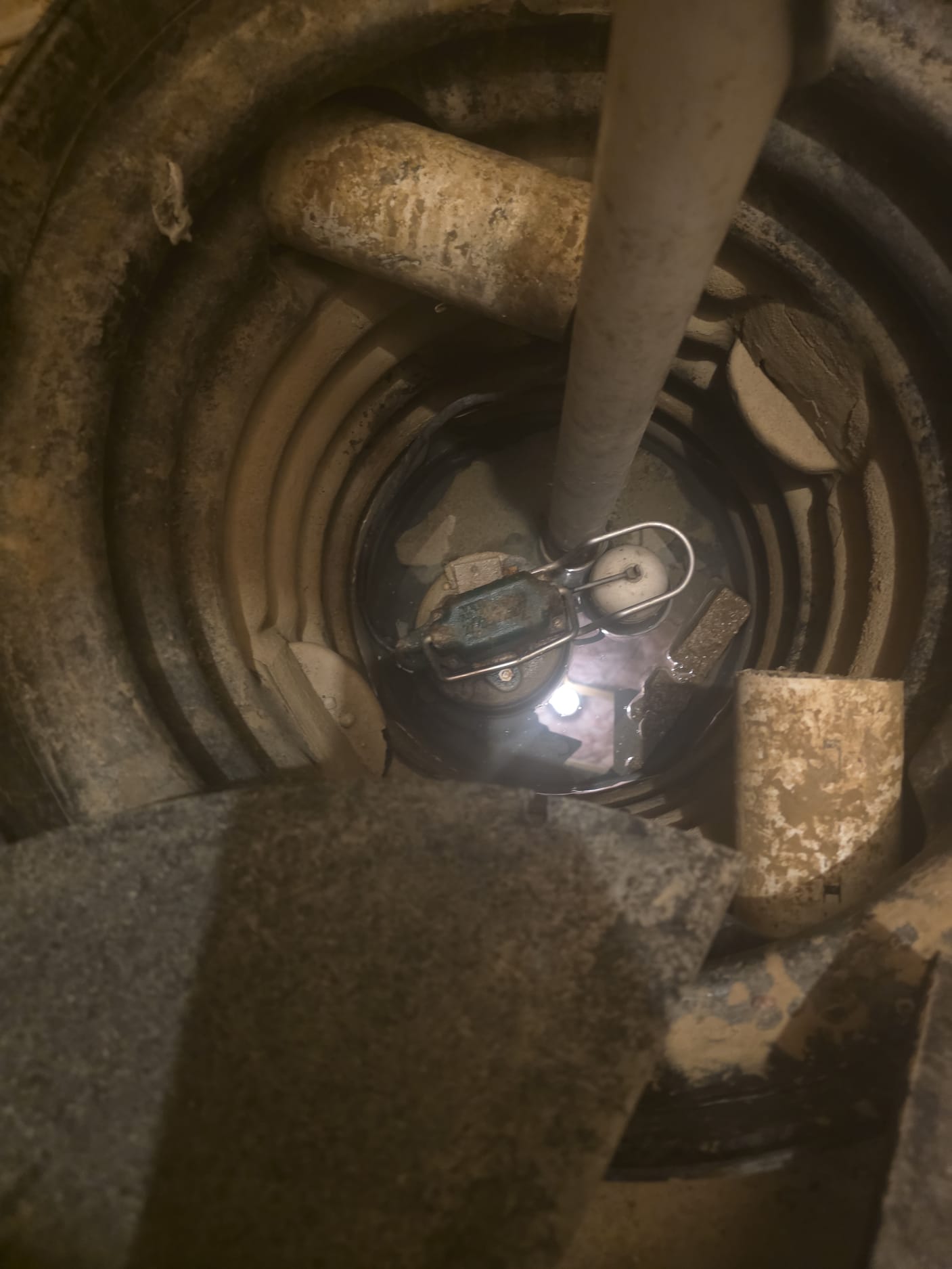 I am a skilled professional that works for a Dor-Mar Heating & Air Conditioning company. I recently completed a plumbing maintenance job for a customer. I inspected the plumbing system, replaced a water heater, and repaired a leaky faucet. I also provided the customer with an estimate for a new filtration system for their home.