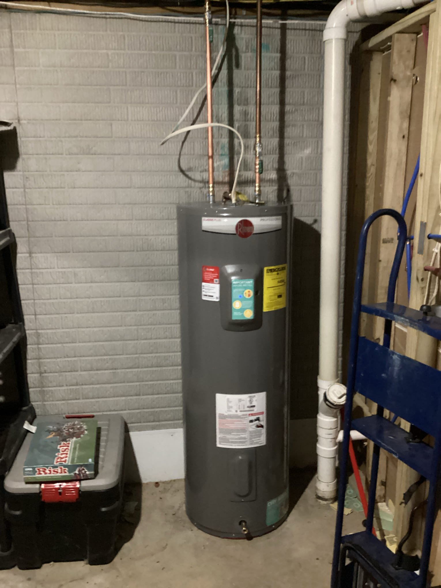 I was called to a home to replace an old water heater. The customer had been using the same tank for over 20 years. I removed the old tank and replaced it with a new one. I also replaced the water lines and checked the pressure relief valve. The customer was very happy with the work I performed.